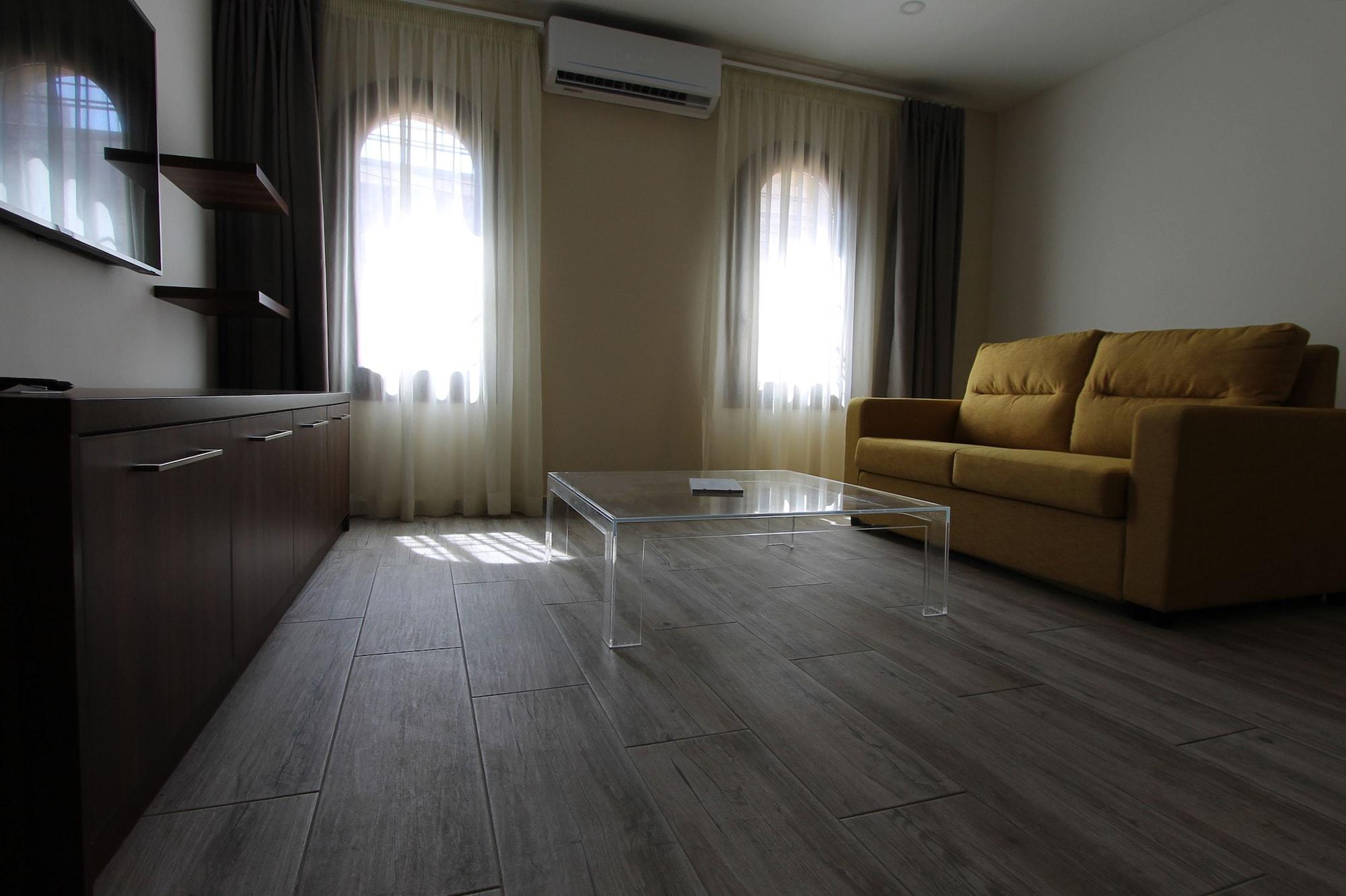 Adelphi Boutique Hotel Rabat Esterno foto