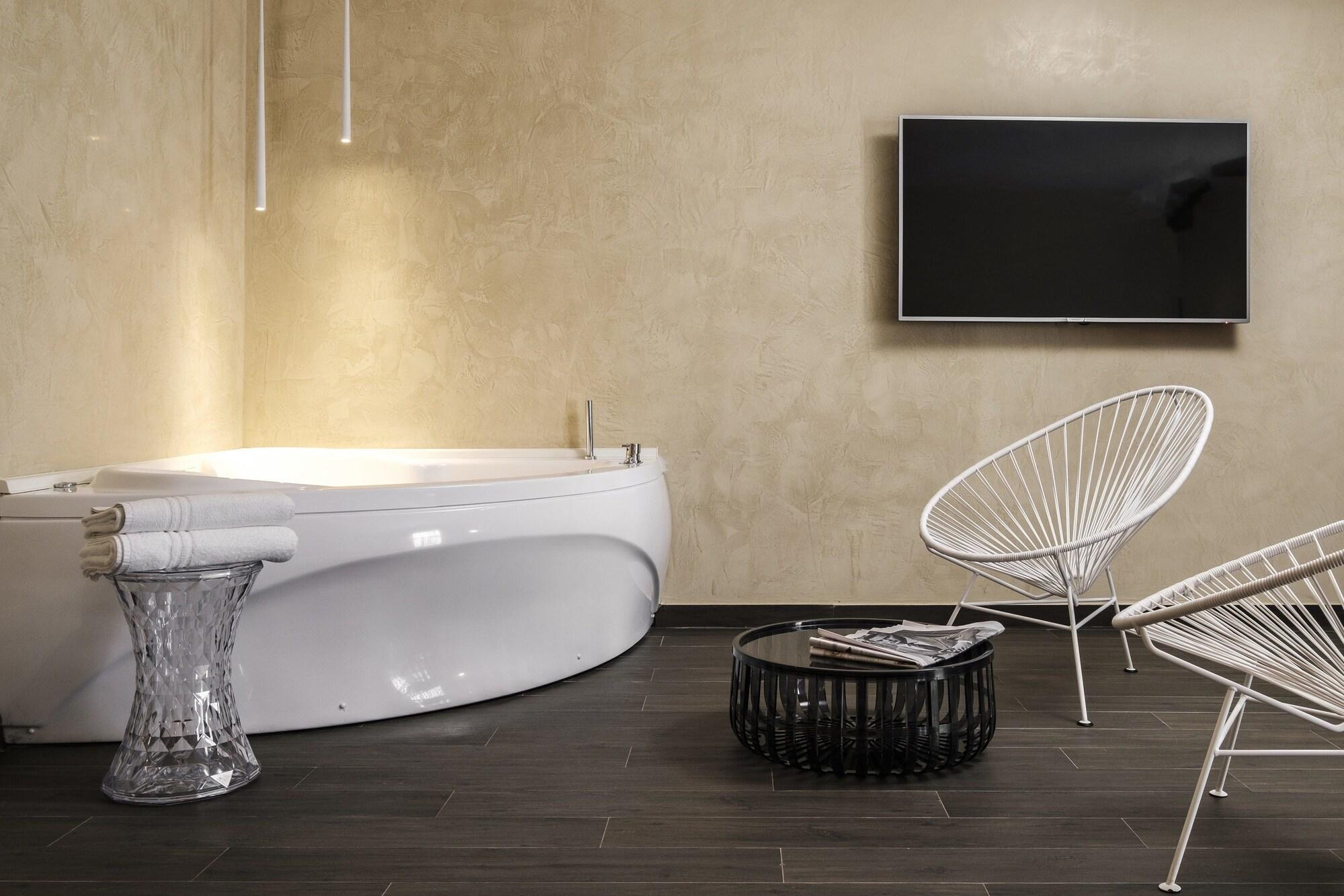 Adelphi Boutique Hotel Rabat Esterno foto