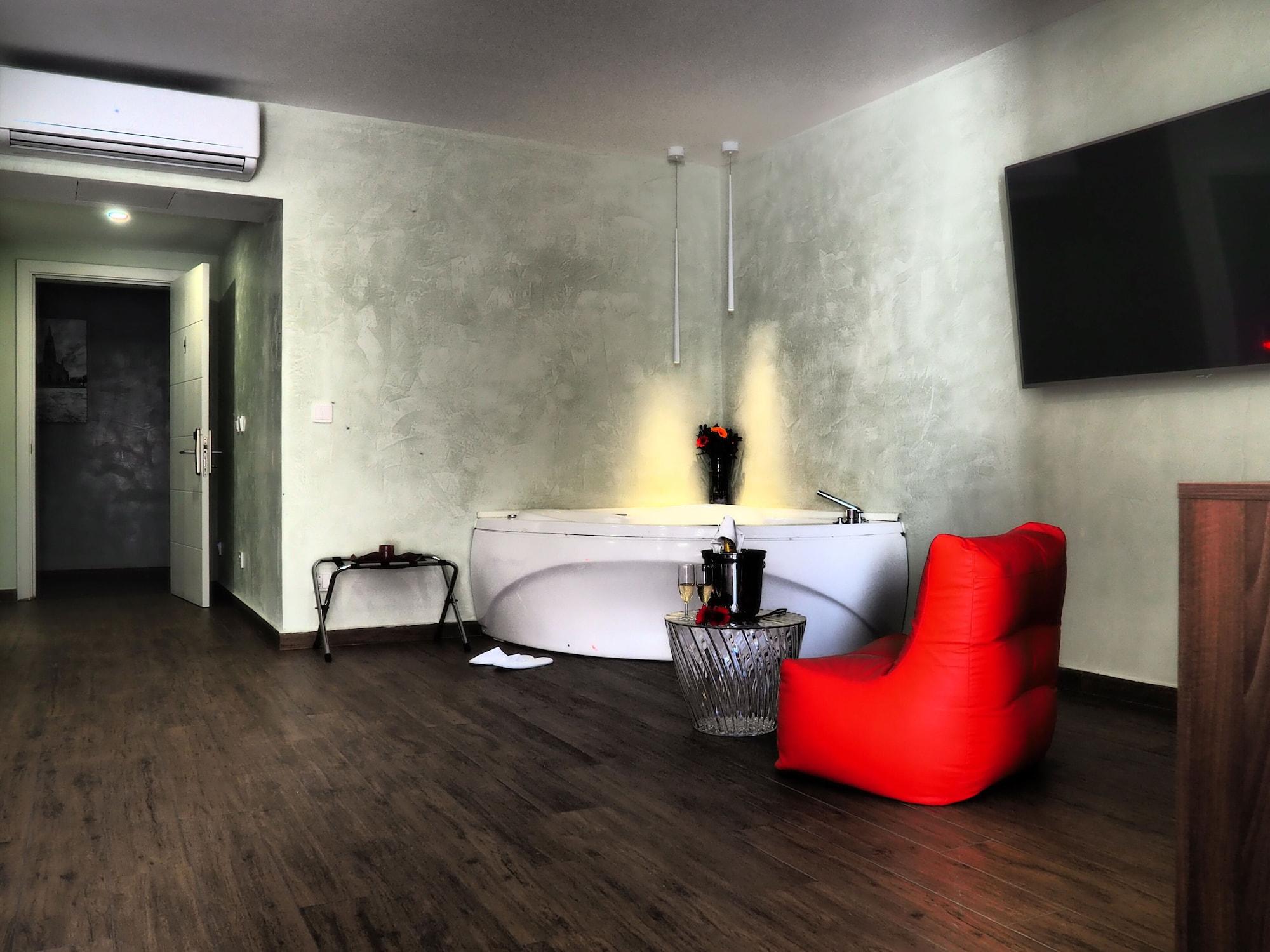 Adelphi Boutique Hotel Rabat Esterno foto