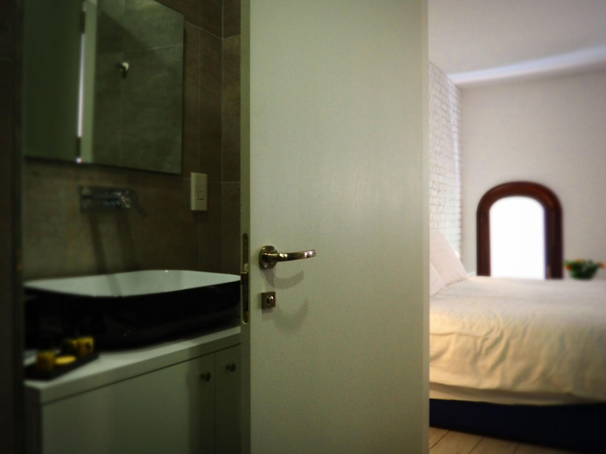 Adelphi Boutique Hotel Rabat Esterno foto